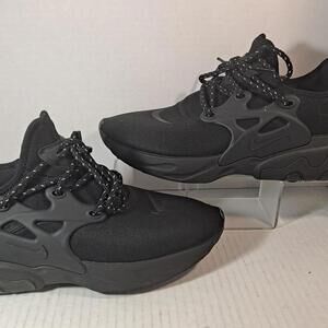 Nike Men's Black Trainer